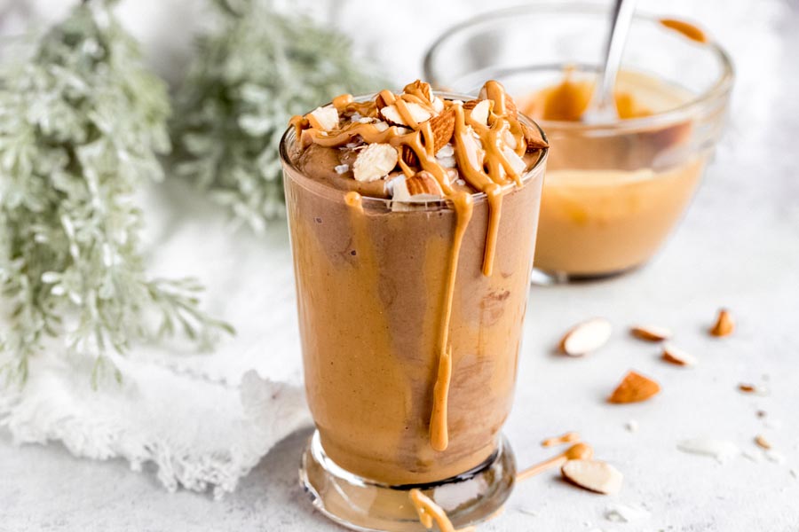 How to Make Keto Chocolate Peanut Butter Smoothie - Ketofocus