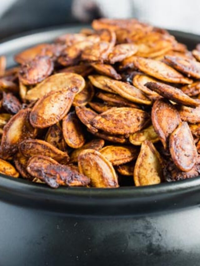 How To Make Keto Chocolate Pumpkin Seeds Ketofocus   Cropped Chocolate Pumpkin Seeds Body 