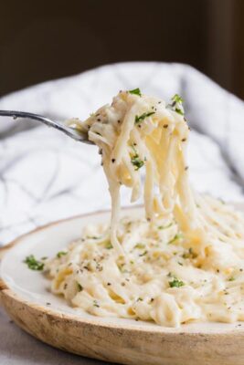 Best Keto Alfredo Sauce (no cream cheese!)