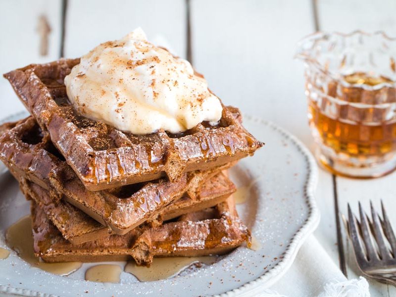 https://www.ketofocus.com/wp-content/uploads/keto-gingerbread-chaffle-1-800x600.jpg